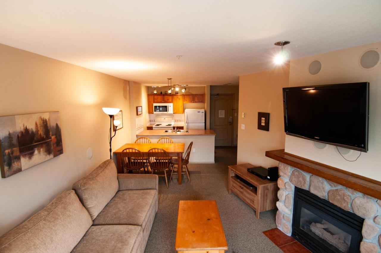 Town Plaza By Mountainview Accommodation Whistler Bagian luar foto