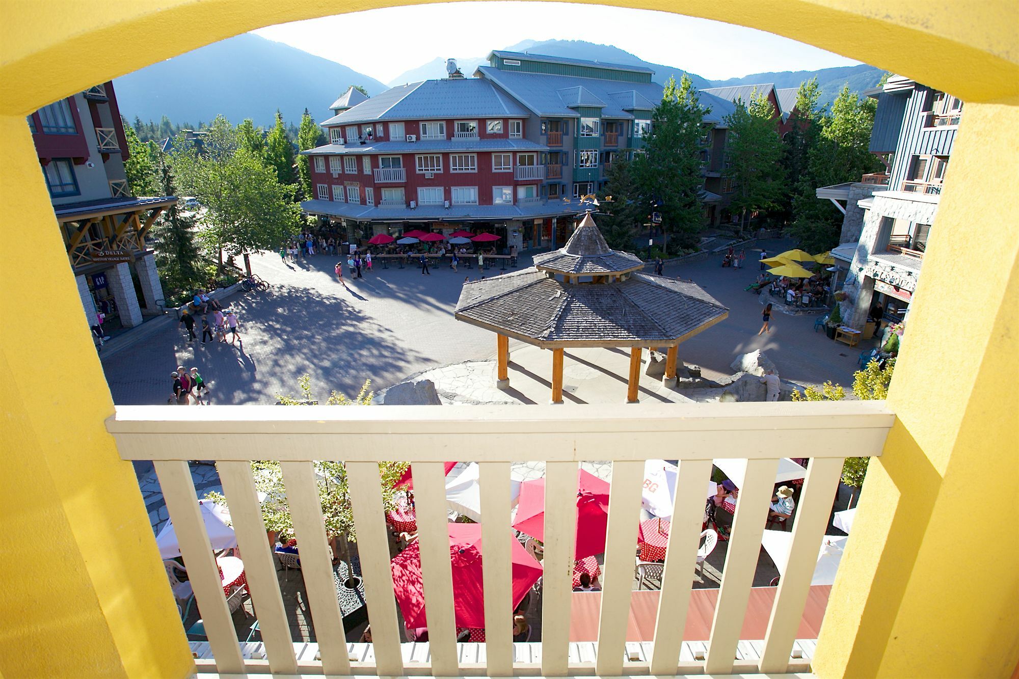 Town Plaza By Mountainview Accommodation Whistler Bagian luar foto